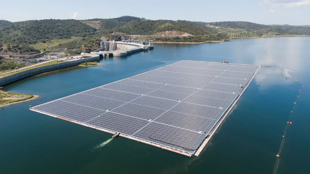 floating solar panels